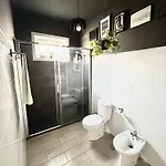 Homestay Light & Modern 3br *