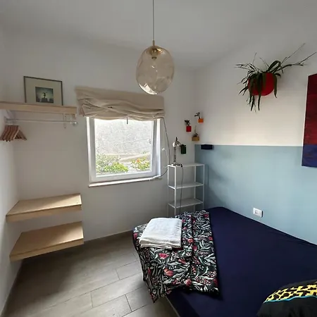 ホームステイ Light & Modern 3br ガラチコ