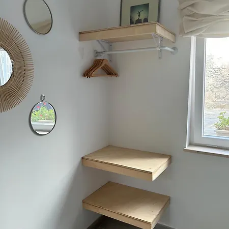 ホームステイ Light & Modern 3br