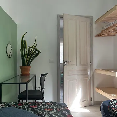 ホームステイ Light & Modern 3br *