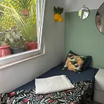 ホームステイ Light & Modern 3br