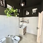 ホームステイ Light & Modern 3br ガラチコ
