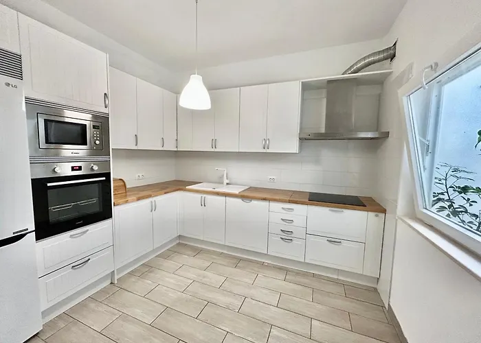 Light&modern 3br *